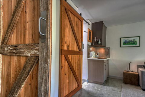 SALT Luxury Couples Bungalow - Redcliffe Tourism 2