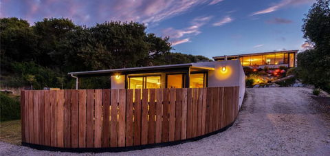 SALT Luxury Couples Bungalow - Redcliffe Tourism 3