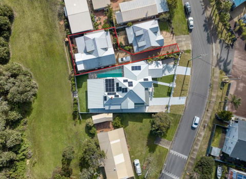 Salt Wood Cabin Style Retreat - Redcliffe Tourism 1