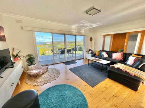 Saltwater Haven - Pets Welcome. Wifi. Amazing View - Redcliffe Tourism 3