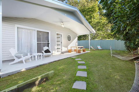 Salty Kisses Holiday House - Redcliffe Tourism 0