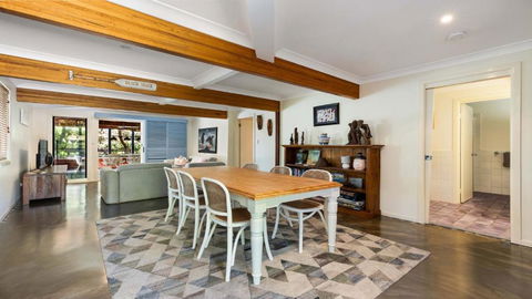 Salty Seaside - Redcliffe Tourism 1