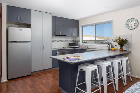 San Remo Views - Redcliffe Tourism 1