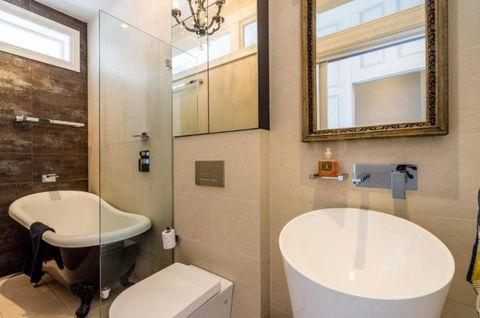 Sanctuary At The Rocks - Redcliffe Tourism 3