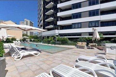 Ruby Building - Self Contained, Privately Managed Apartments - Redcliffe Tourism 1