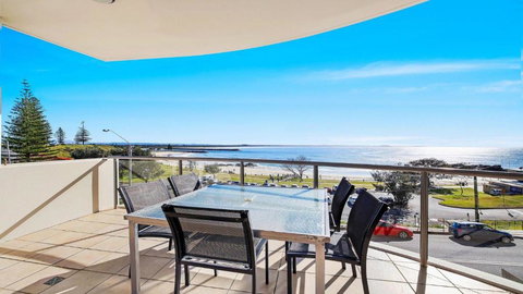 Sandcastle 201 - Redcliffe Tourism 0