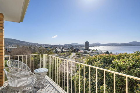 Sandcastle At Sandy Bay Perfect Location Views - Redcliffe Tourism 3
