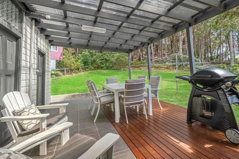 Sandlines At Hyams Beach - Redcliffe Tourism 3