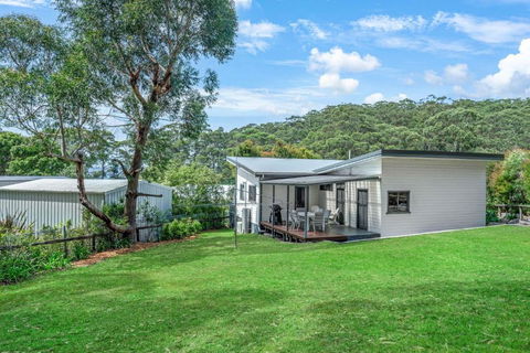 Sandlines At Hyams Beach - Redcliffe Tourism 2