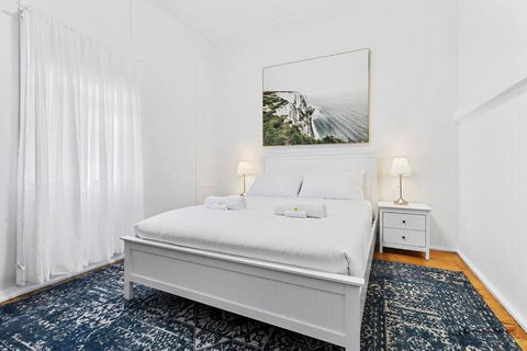 Sandown Beachside Cottage - Redcliffe Tourism 3