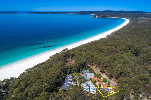 Sandpiper, Hyams Beach - Redcliffe Tourism 3