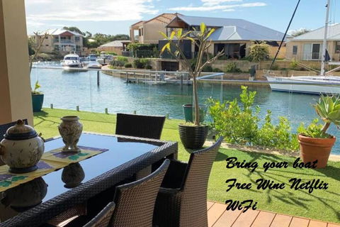 Sandpiper Island Tranquil Waterfront Views & Jetty - Redcliffe Tourism 0