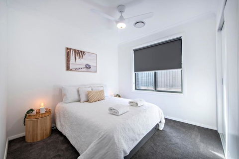 Sandstone - Family Entertainer, Refined Living - Redcliffe Tourism 1