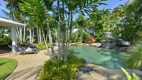 Sandwater Port Douglas - Redcliffe Tourism 0
