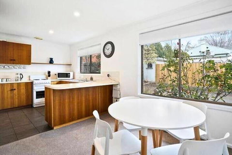 Sandy Bay Cozy Cottage Close To CBD - Redcliffe Tourism 1