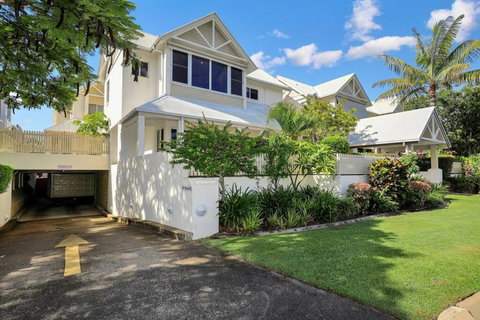 Sandy Cove @ Royle Palms - Redcliffe Tourism 0