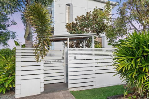 Scarborough Beach Break Holidays - Unit 3 - Redcliffe Tourism 1