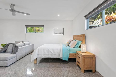 Scarborough Beach Break Holidays - Unit 5 - Redcliffe Tourism 1