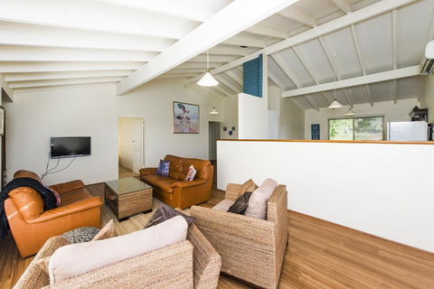 Sheoak On Wedge - Well Appointed Property Close To Beach - Redcliffe Tourism 3