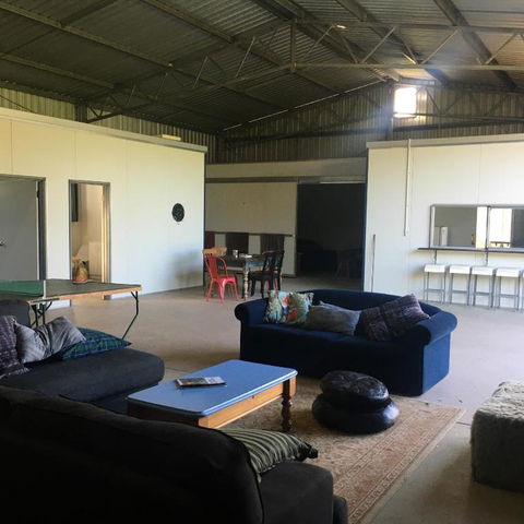 Something Different - Shedstay - Redcliffe Tourism 0