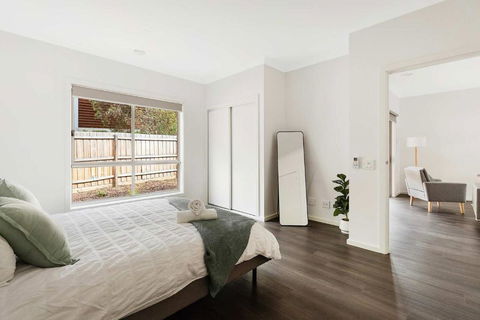 Spacious & Accessibly Friendly 3BR Home In Darley - Redcliffe Tourism 2
