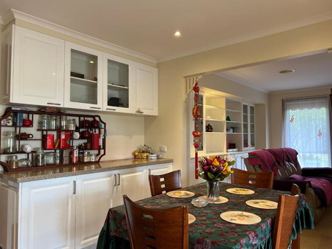 StayAU Farmstay Escape Pastoral Fruit Picking - Redcliffe Tourism 1