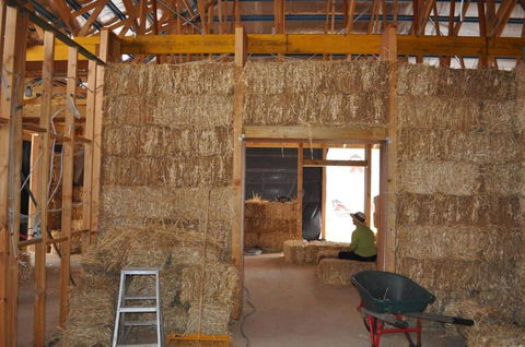 Strawbale House Bacchus Marsh - Redcliffe Tourism 1