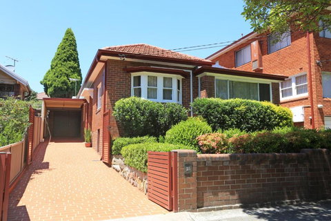 Sydney, Bexley North Holiday Home 3bedrooms, Free Parking, Close To Train Station And CBD - Redcliffe Tourism 0