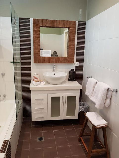 Tantarra Bed & Breakfast - Redcliffe Tourism 3