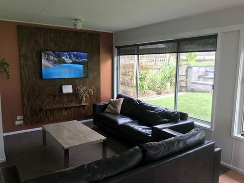 BEACHPOINT COTTAGE - Redcliffe Tourism 1