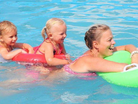 Beachside 4 With Airconditioning And Spa Bath - Redcliffe Tourism 1