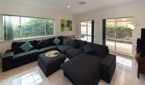 Beachside At Normanville - 7 Ronald Street - Redcliffe Tourism 0