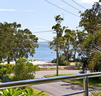 Beachside Haven - Your Perfect Oasis Home - Redcliffe Tourism