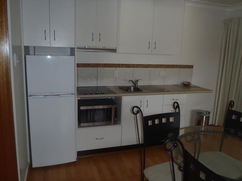 Beachside Holiday Units - Redcliffe Tourism 2
