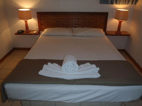 Beachside Holiday Units - Redcliffe Tourism 3