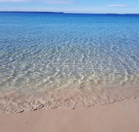 Beachside Husky Waterfront Cabin - Redcliffe Tourism