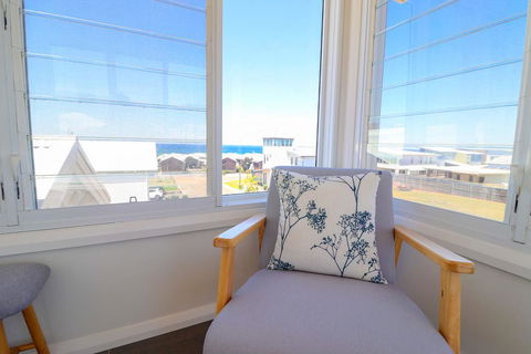 Beachside Oasis - Redcliffe Tourism 3