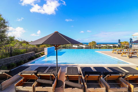 Beachside Oasis - Redcliffe Tourism 2