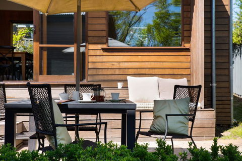 Beacon House - Redcliffe Tourism 3
