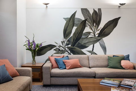 Beacon House - Redcliffe Tourism 0