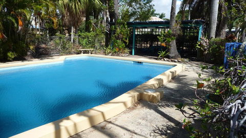 Bel Air Motel - Redcliffe Tourism 1