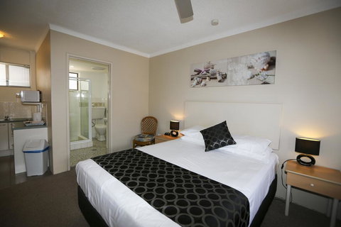 Bella Villa Motor Inn - Redcliffe Tourism 0