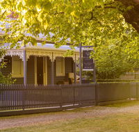 Belmont at Beechworth 2 bedrooms 2 bathrooms 2 couples - Redcliffe Tourism