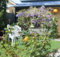 Benambra Bed  Breakfast - Redcliffe Tourism