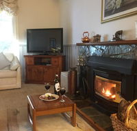 Bessie's Cottage - Redcliffe Tourism