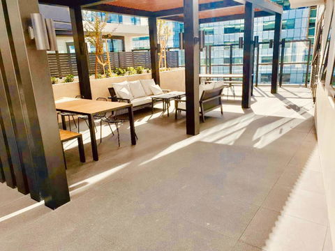 Best Located Brand New Apartment In Canberra CBD - Redcliffe Tourism 1