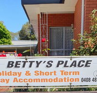 Betty's Place - Redcliffe Tourism