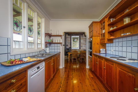 Bimbadeen Mountain Retreat - Redcliffe Tourism 3