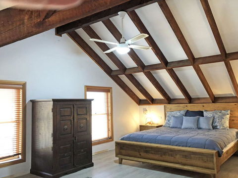 Birubi Beach House' 14 Campbell Avenue - Fantastic House And Close To The Surf Beach - Redcliffe Tourism 1