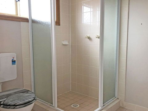 Birubi Beach House' 14 Campbell Avenue - Fantastic House And Close To The Surf Beach - Redcliffe Tourism 3